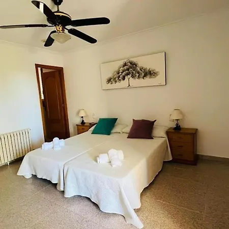 Iluminada Con Chimenea, Barbacoa Y Piscina Cerca Playa