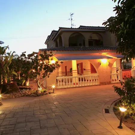 Iluminada Con Chimenea, Barbacoa Y Piscina Cerca Playa Villa *